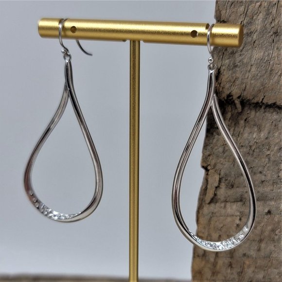 Stunning Rhinestone Dusted Hoop Earrings Silver Ov - Picture 7 of 7